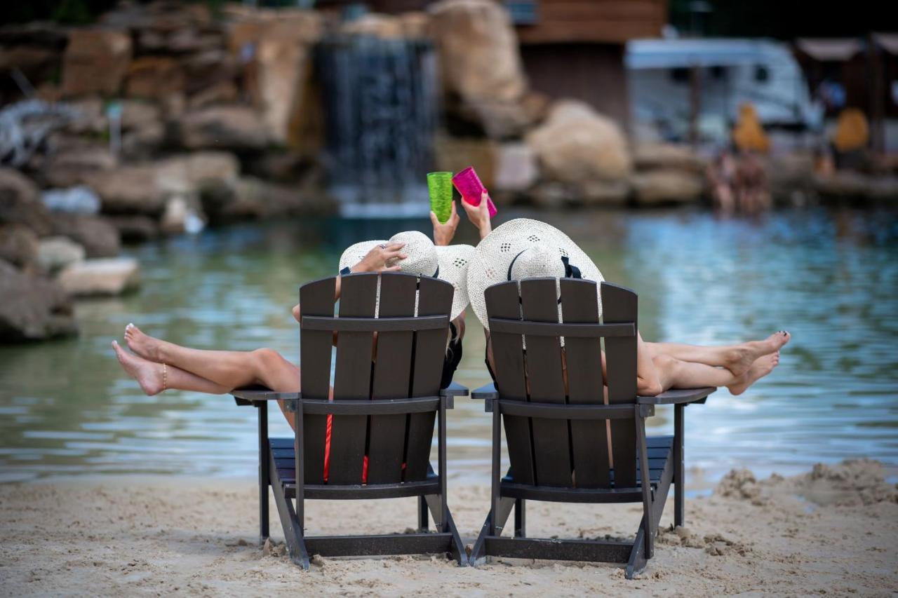 Natura Treescape Resort Wisconsin Dells Exterior photo