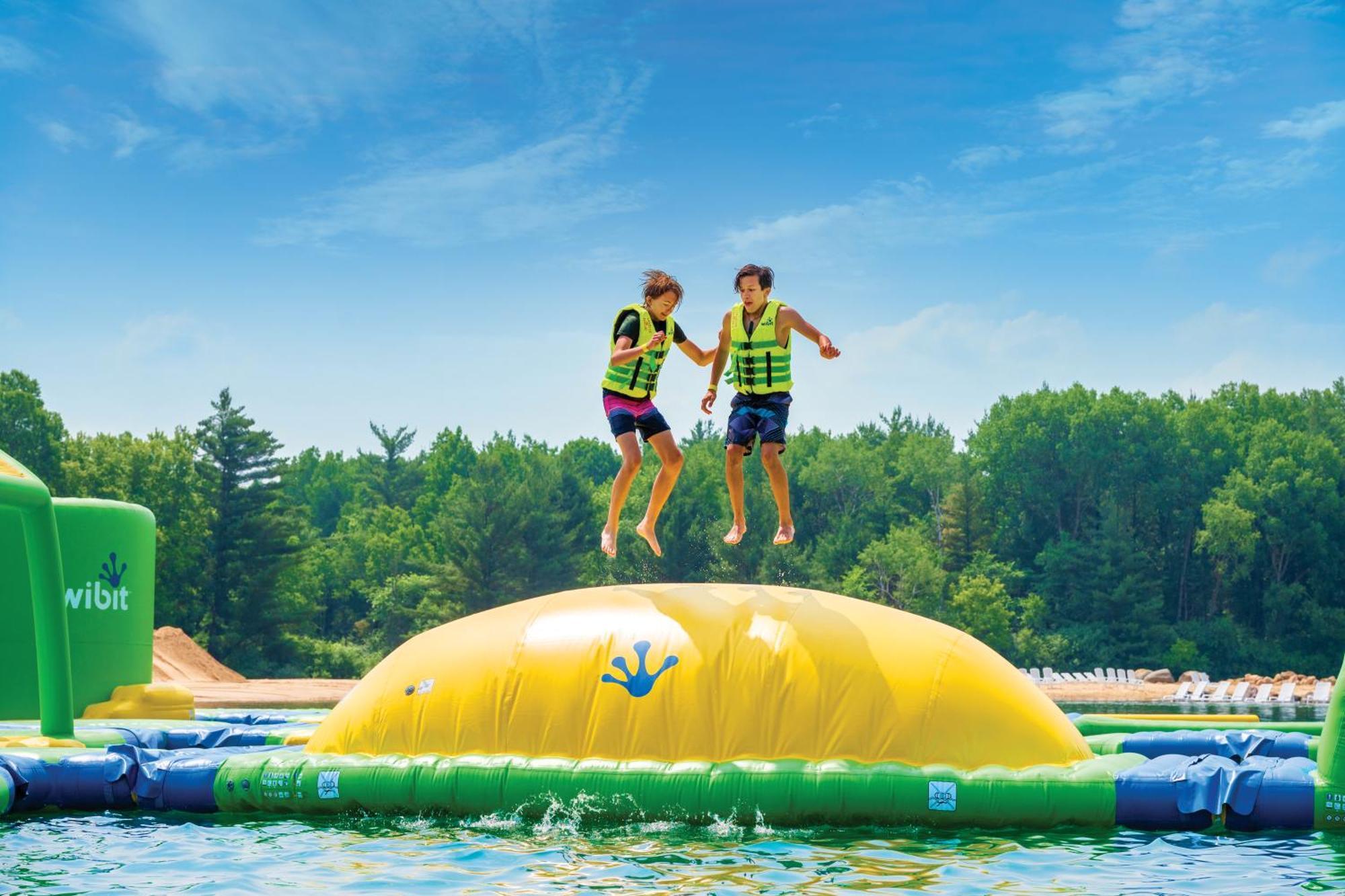 Natura Treescape Resort Wisconsin Dells Exterior photo