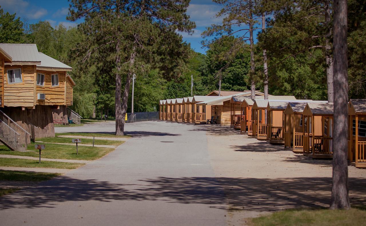 Natura Treescape Resort Wisconsin Dells Exterior photo